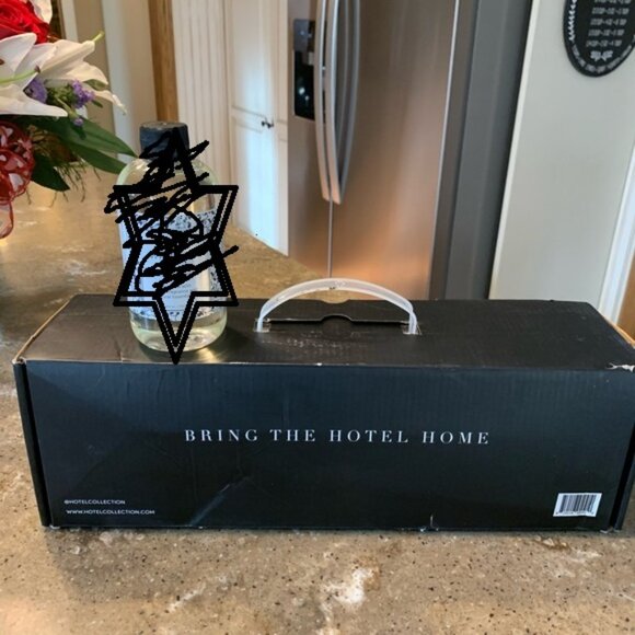 Hotel collection diffuser works great with box, remote and instructions - Picture 3 of 6